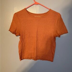 American Eagle Outfitters Rust Orange Ribbed Lettuce-Edge Crop Tee